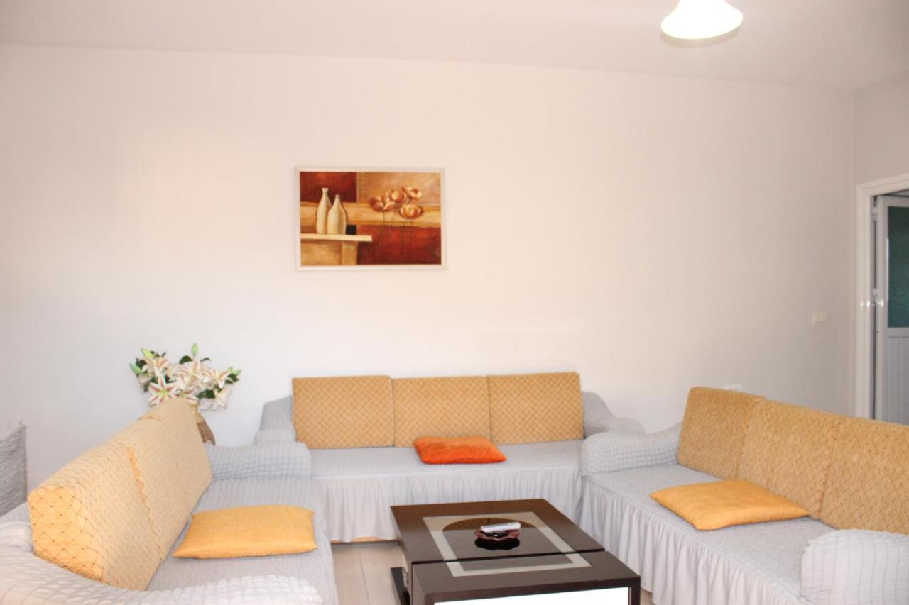 Leva'S Apartments Sarande Exterior photo